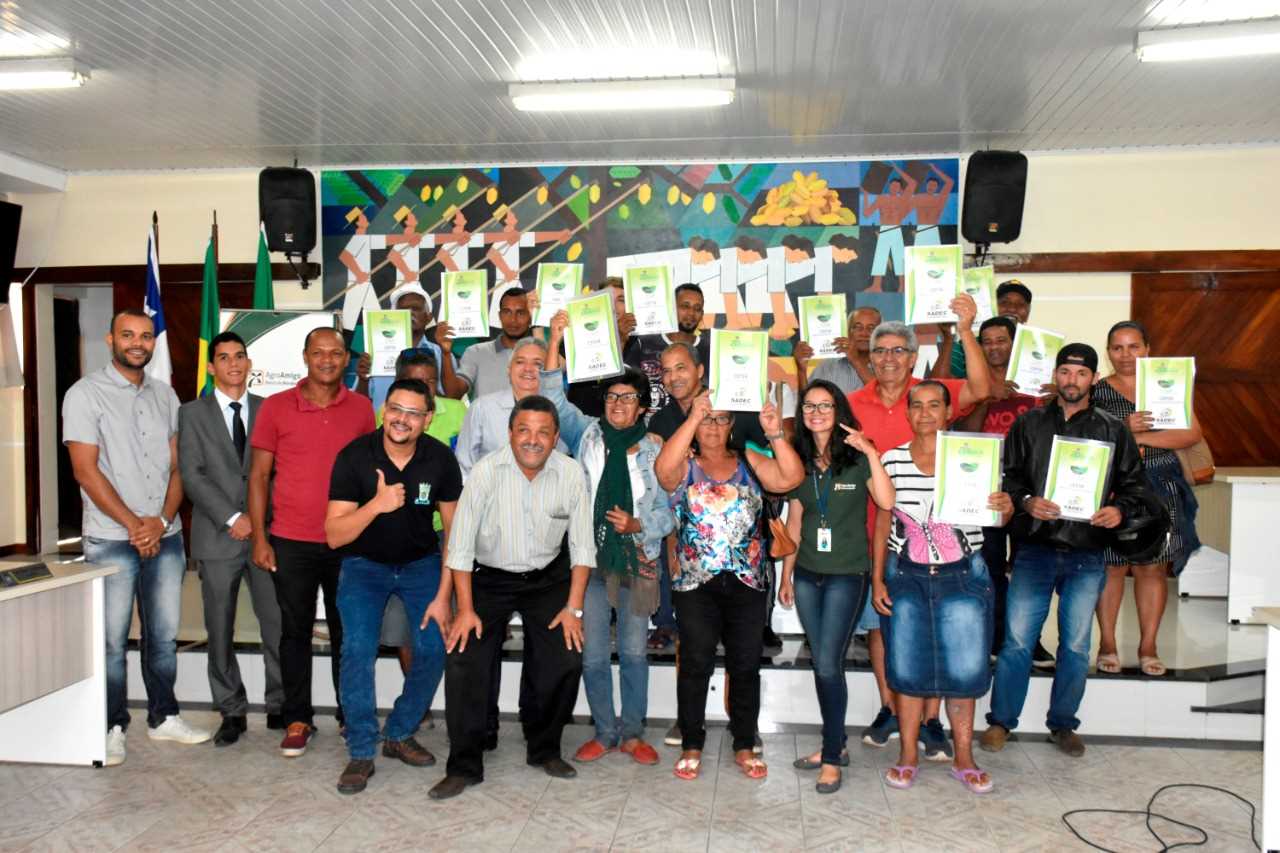 Camacã: Prefeitura entrega CEFIR de graça para Pequenos Produtores